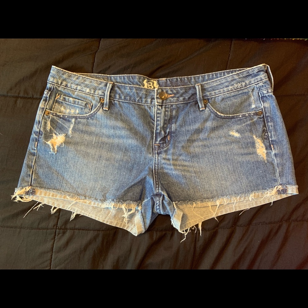 Bullhead shorts size 13